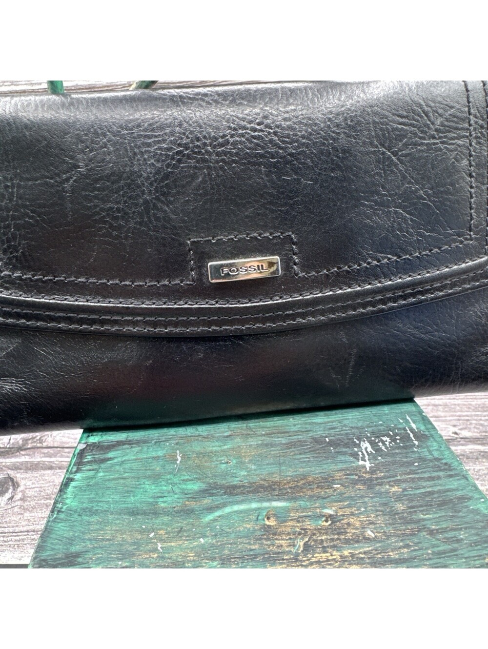 Fossil Black Flap Clutch Wallet Folding Credit Card Slots Solid Logo Accent